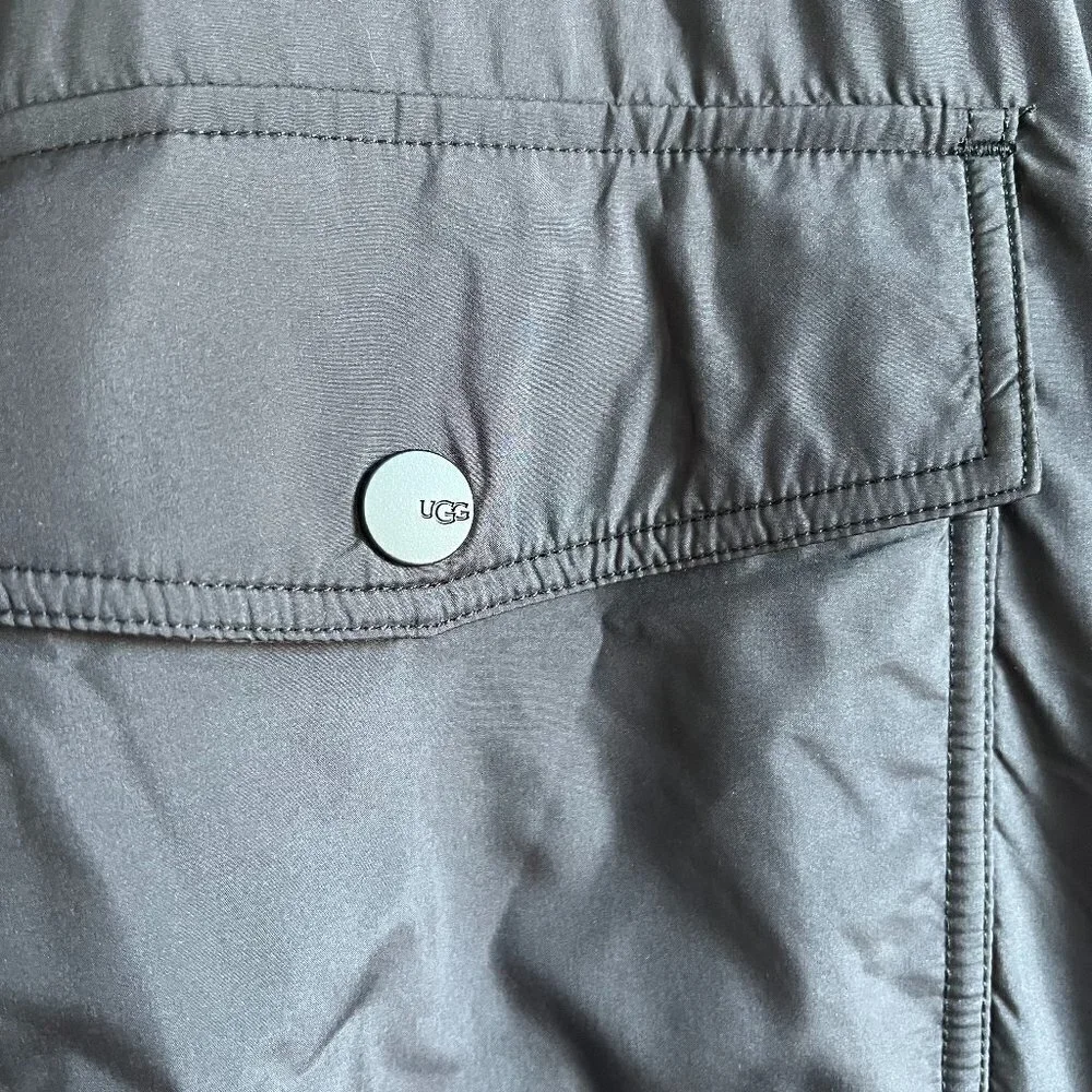 UGG | Men's Ethan Bomber Sherpa Jacket - Picture 11 of 15